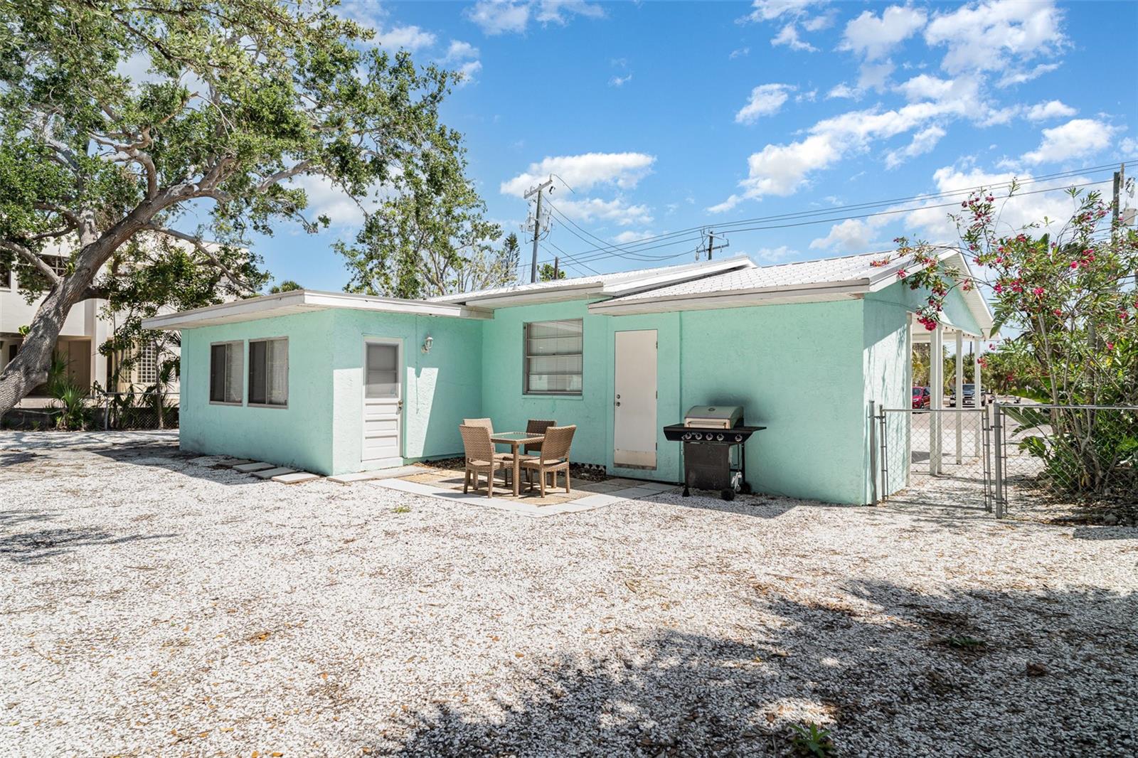 MIRA MAR EXIT - Residential