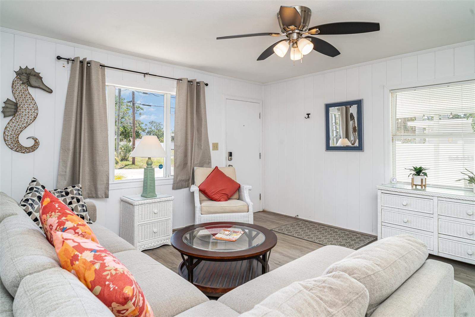 MIRA MAR EXIT - Residential