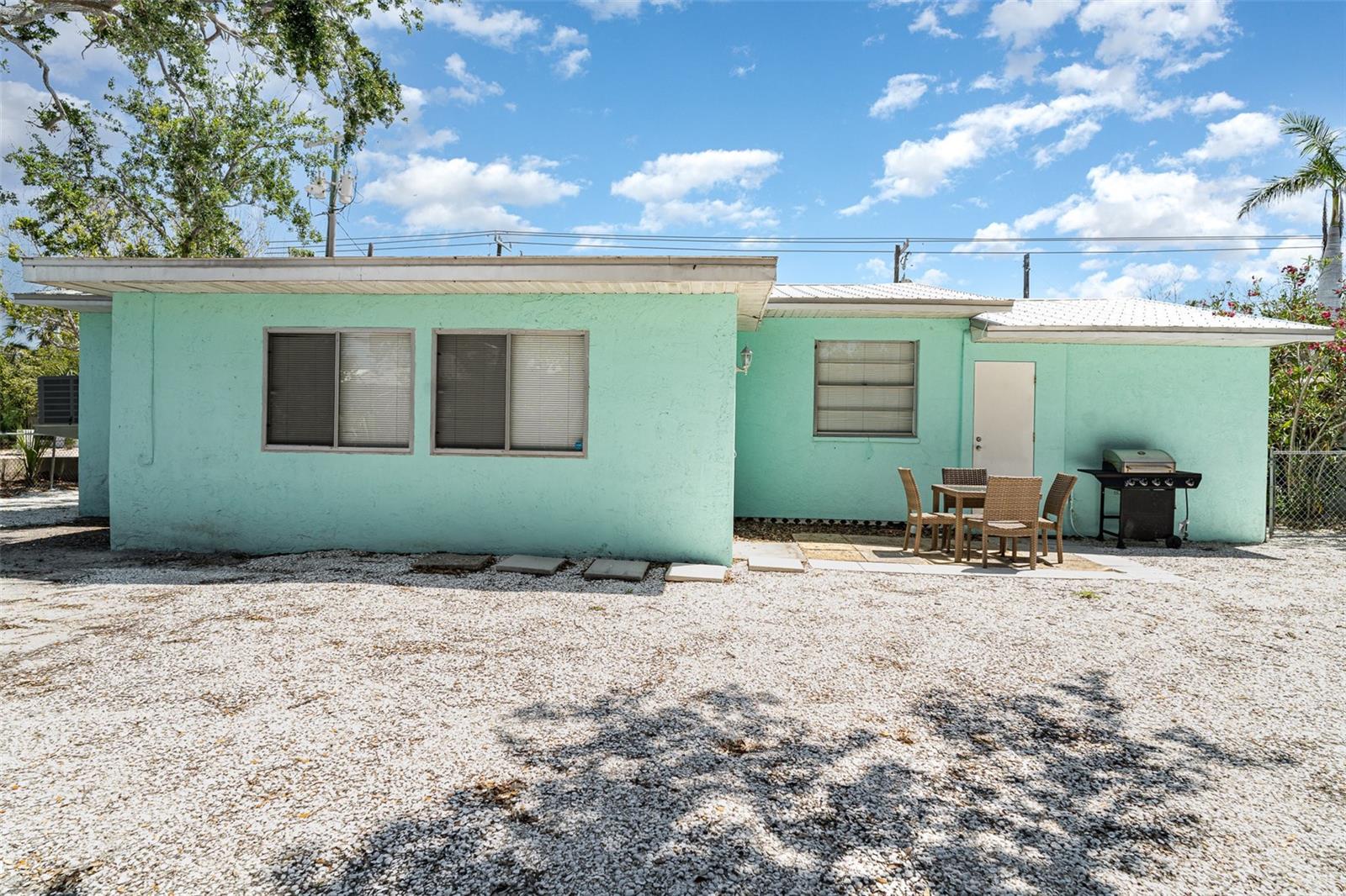 MIRA MAR EXIT - Residential