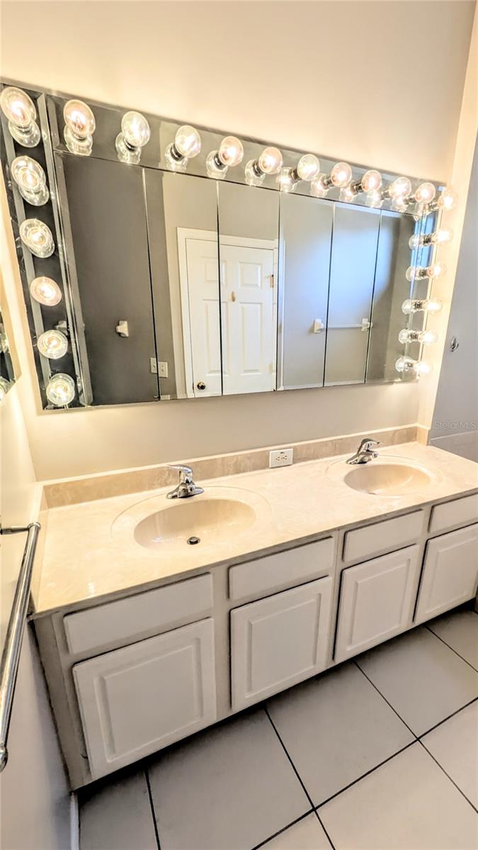 PARKSTONE - Residential Lease