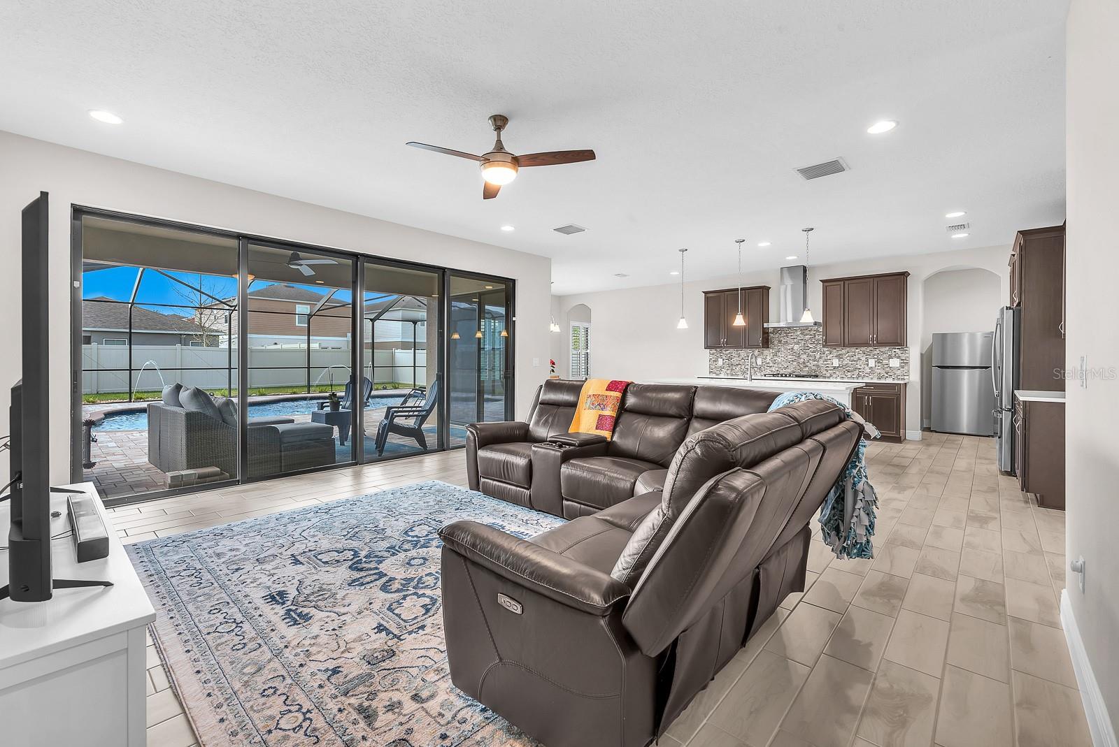 B & D RAWKSTONE PH I - Residential