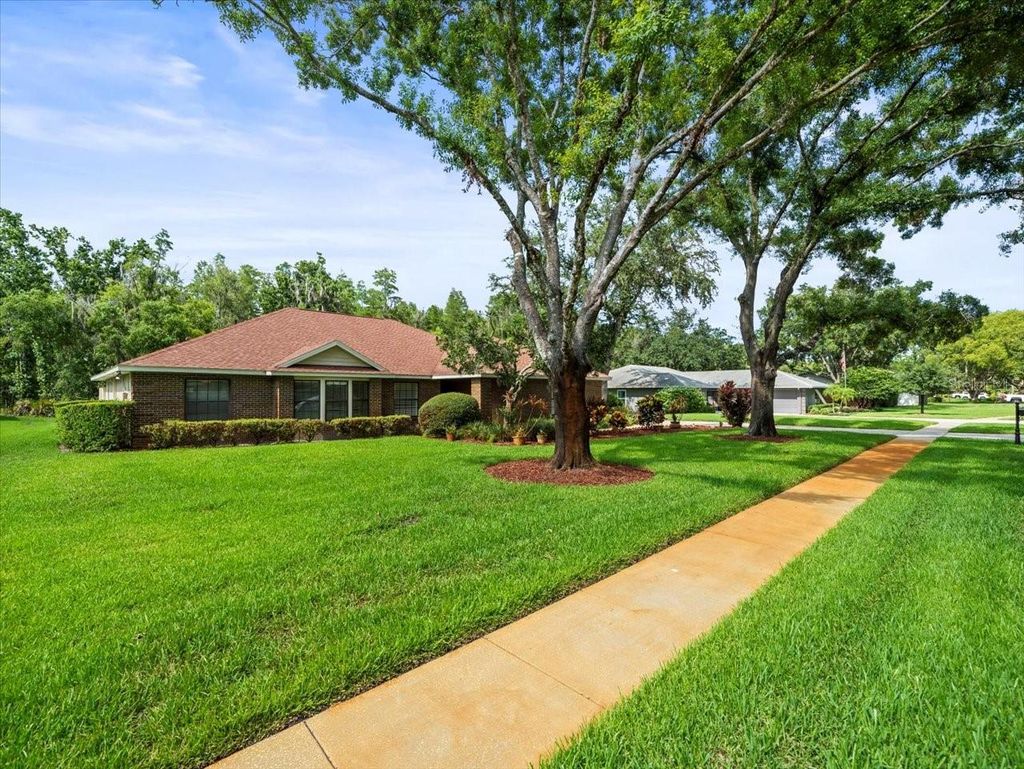 Photo of 1015 Hastings Court, Lutz, FL 33548 (MLS # TB8398586)