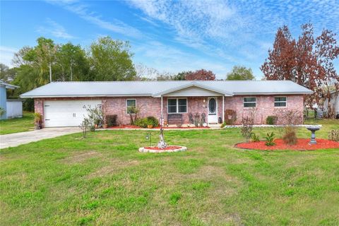 Photo of 1151 Circle Drive, Lake Wales, FL 33853 (MLS # L4959985)