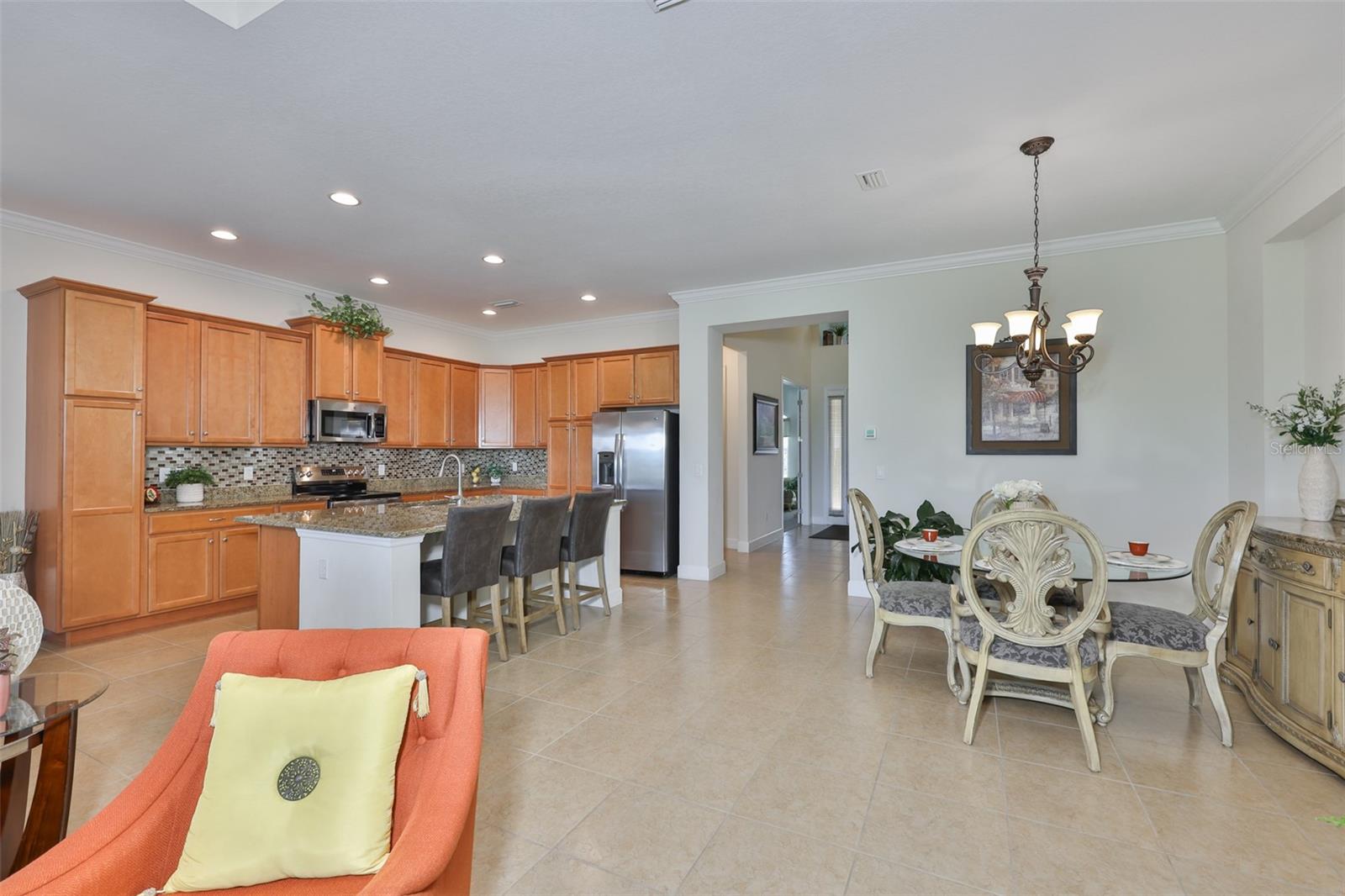 SUN CITY CENTER UNIT 274 & 2 - Residential