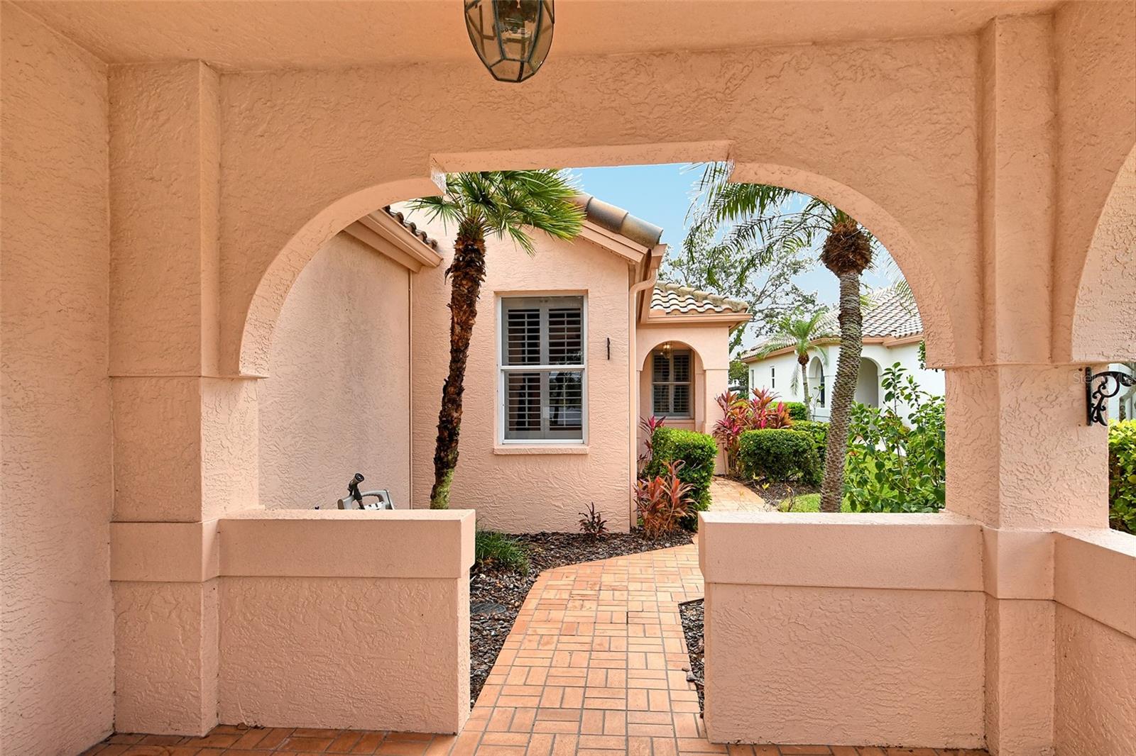 3814 MIRA LAGO DRIVE
