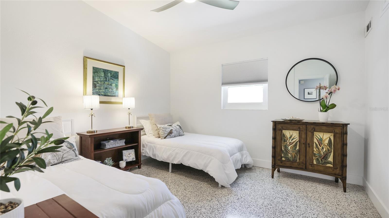 SUNRISE PARK - Residential