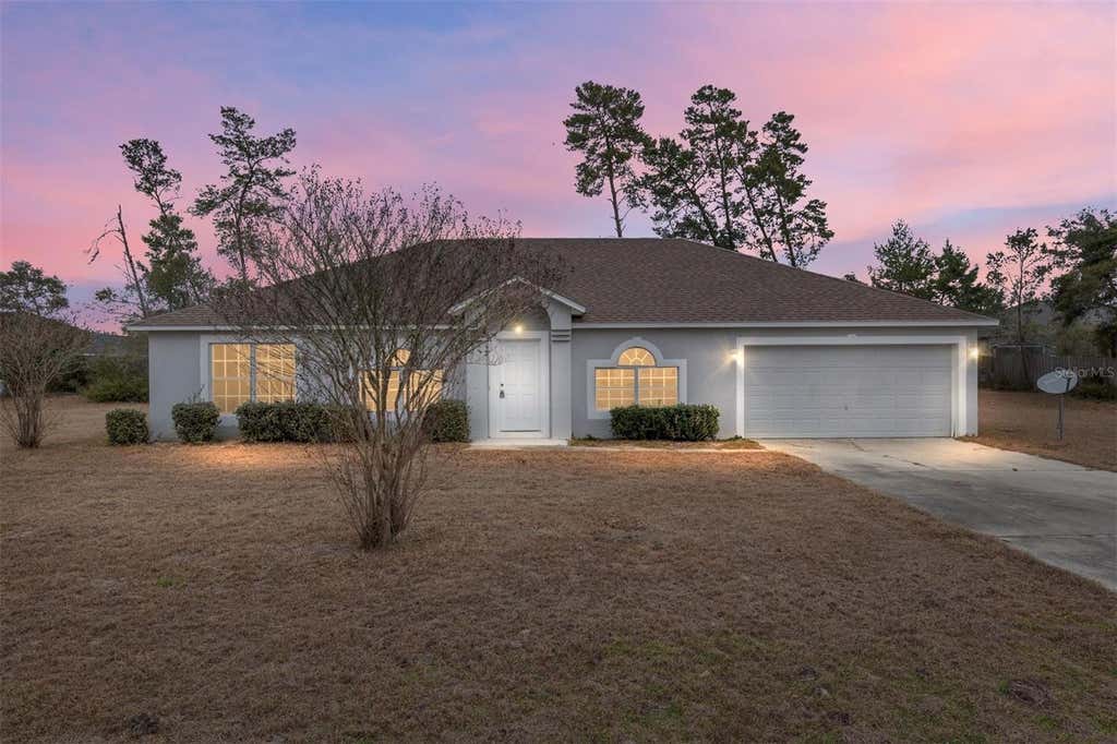 Photo of 4181 SW 111th Place, Ocala, FL 34476 (MLS # O6431183)