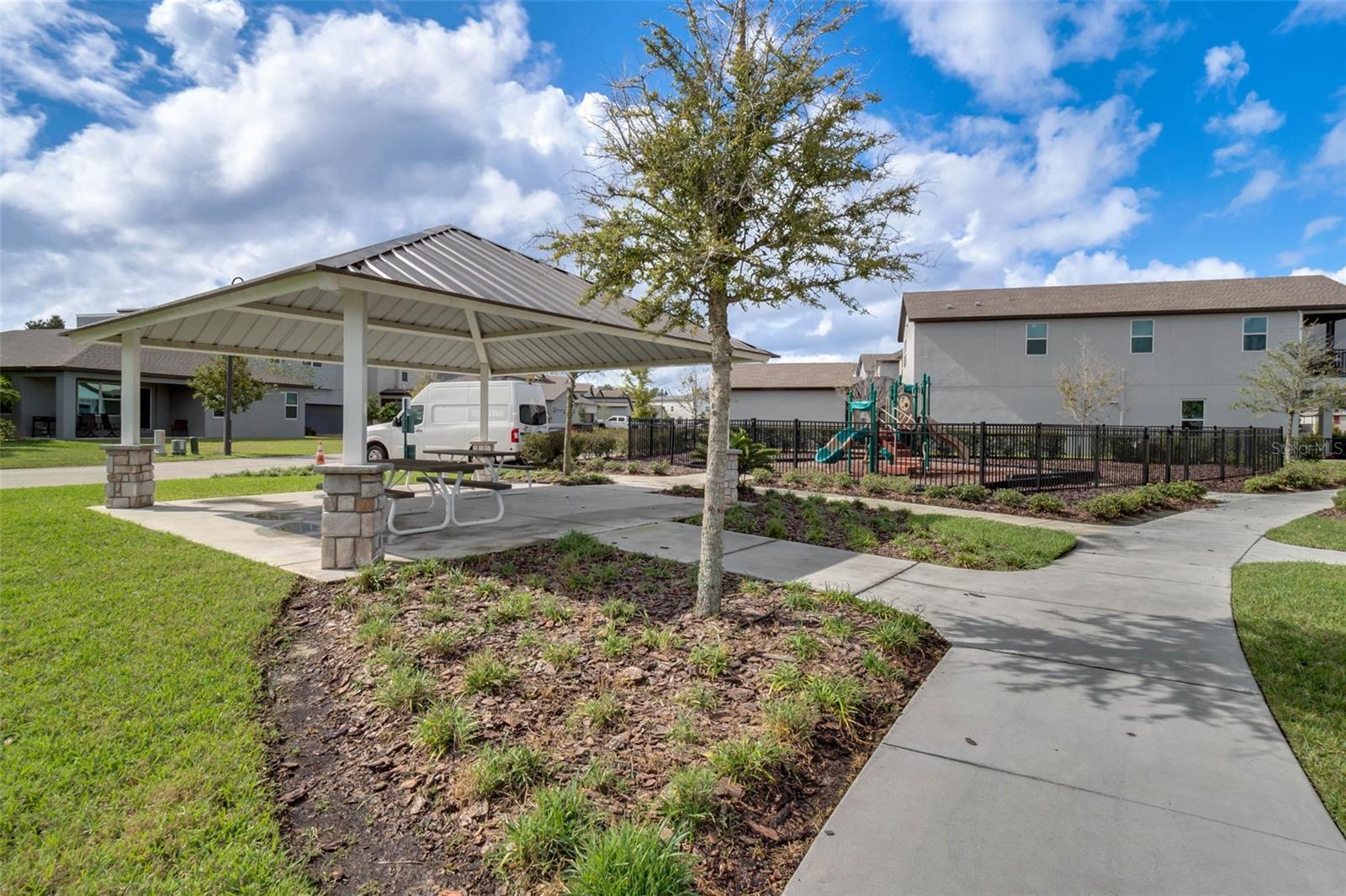 OAKLAND TRAILS PH 1 - Residential