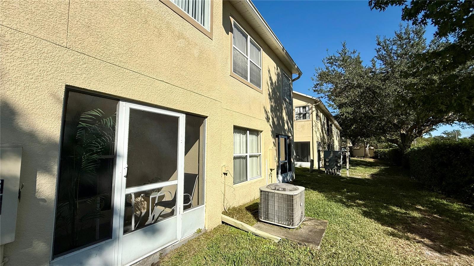 CLUB CORTILE - Residential Lease