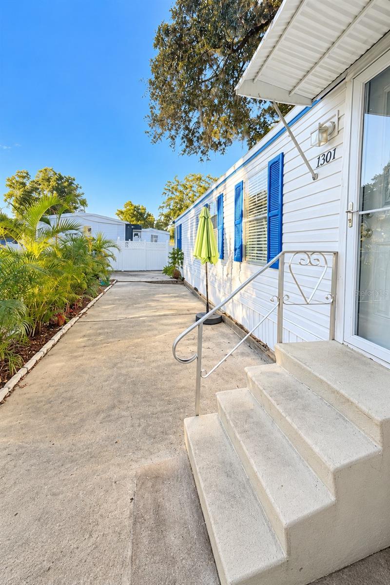 Photo of 1301 Live Oak Parkway, Tarpon Springs, FL 34689 (MLS # W7890243)