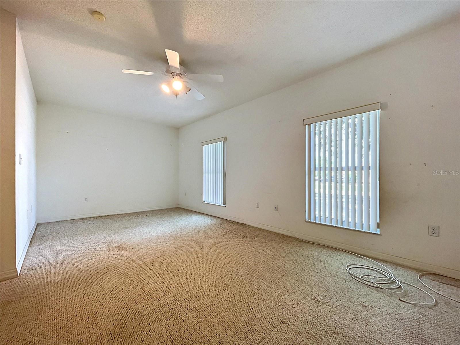 LAKESTHE 02 - Residential