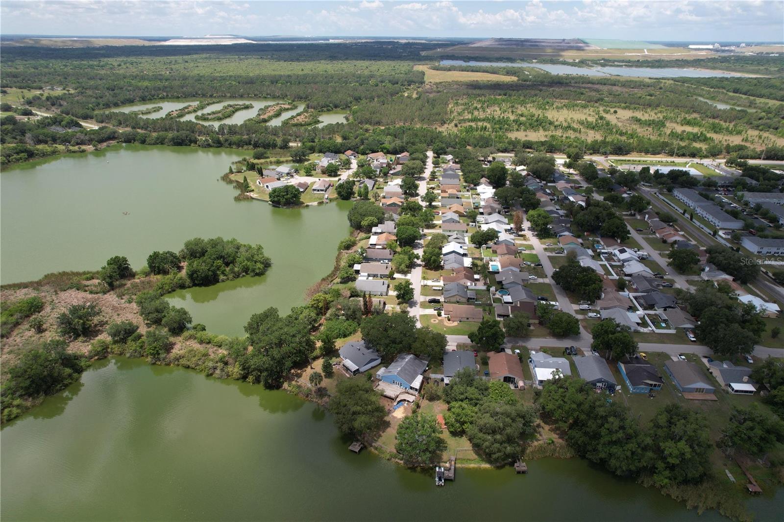 LAKESTHE 02 - Residential
