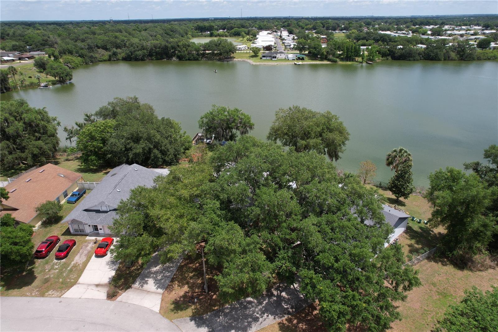 LAKESTHE 02 - Residential