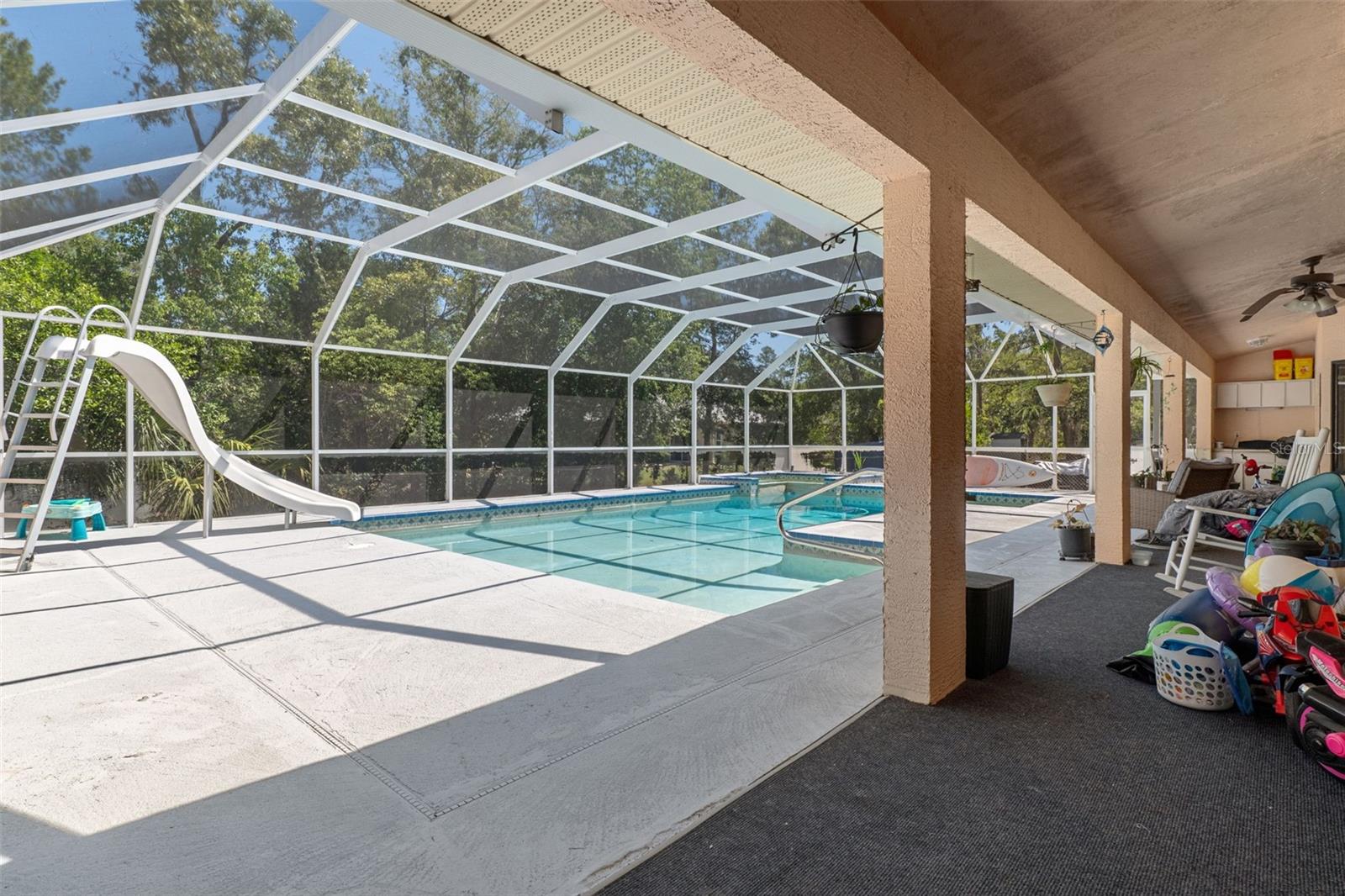 VOSS OAK LAKE ESTATE - Residential