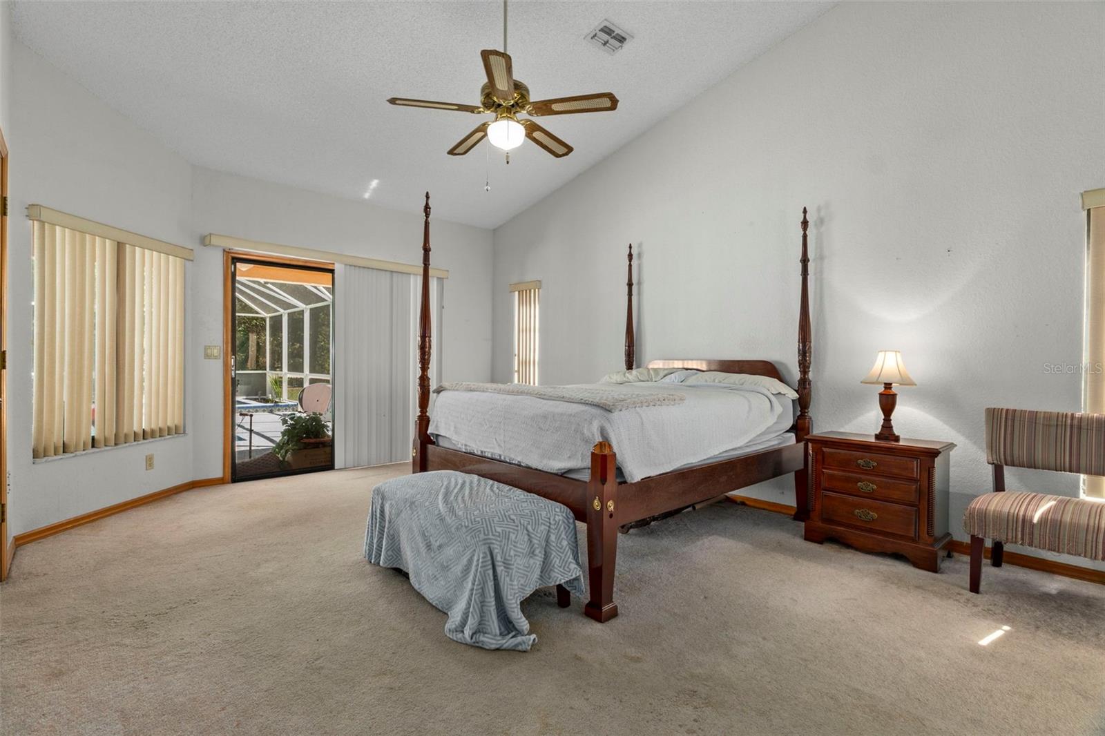 VOSS OAK LAKE ESTATE - Residential