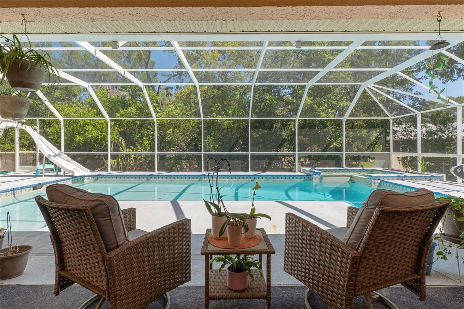 VOSS OAK LAKE ESTATE - Residential