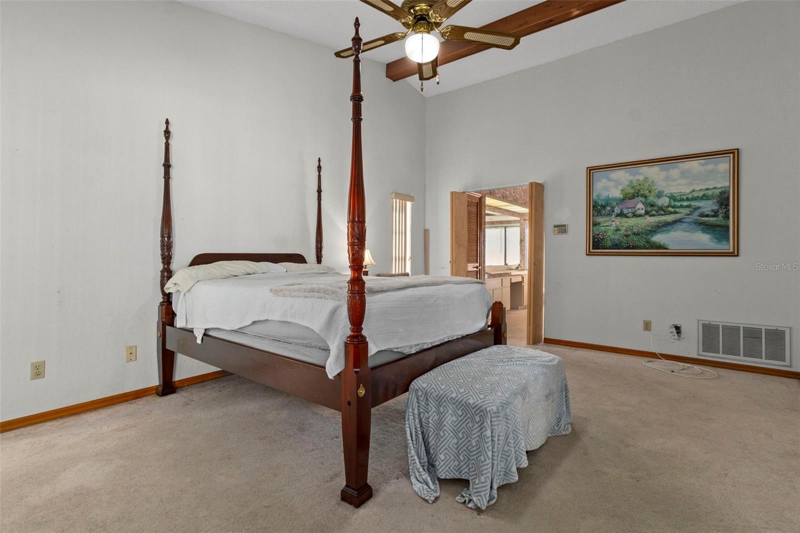 VOSS OAK LAKE ESTATE - Residential