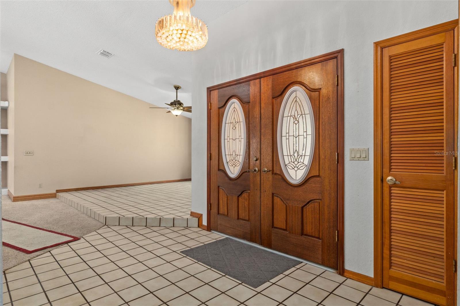 VOSS OAK LAKE ESTATE - Residential
