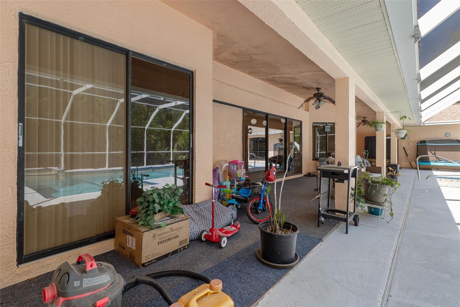 VOSS OAK LAKE ESTATE - Residential