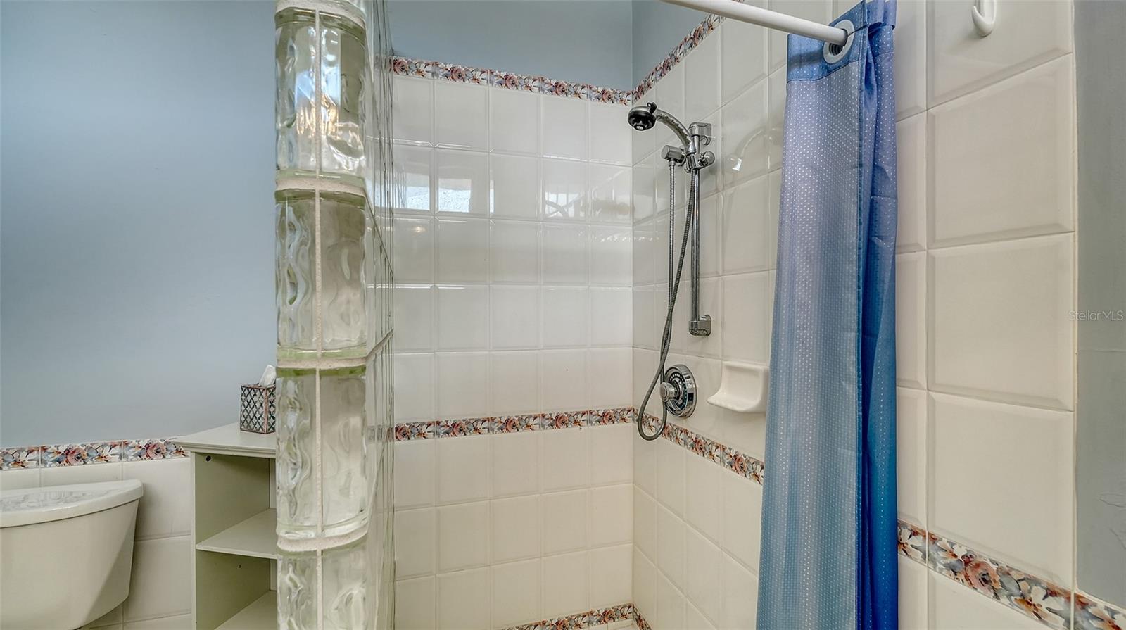 BUCCANEER BAY - Residential