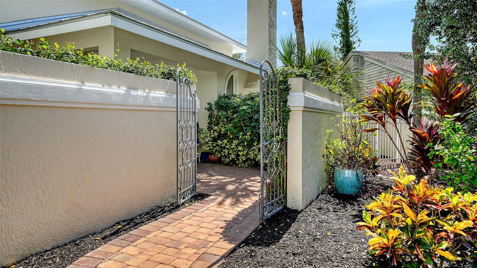 BUCCANEER BAY - Residential
