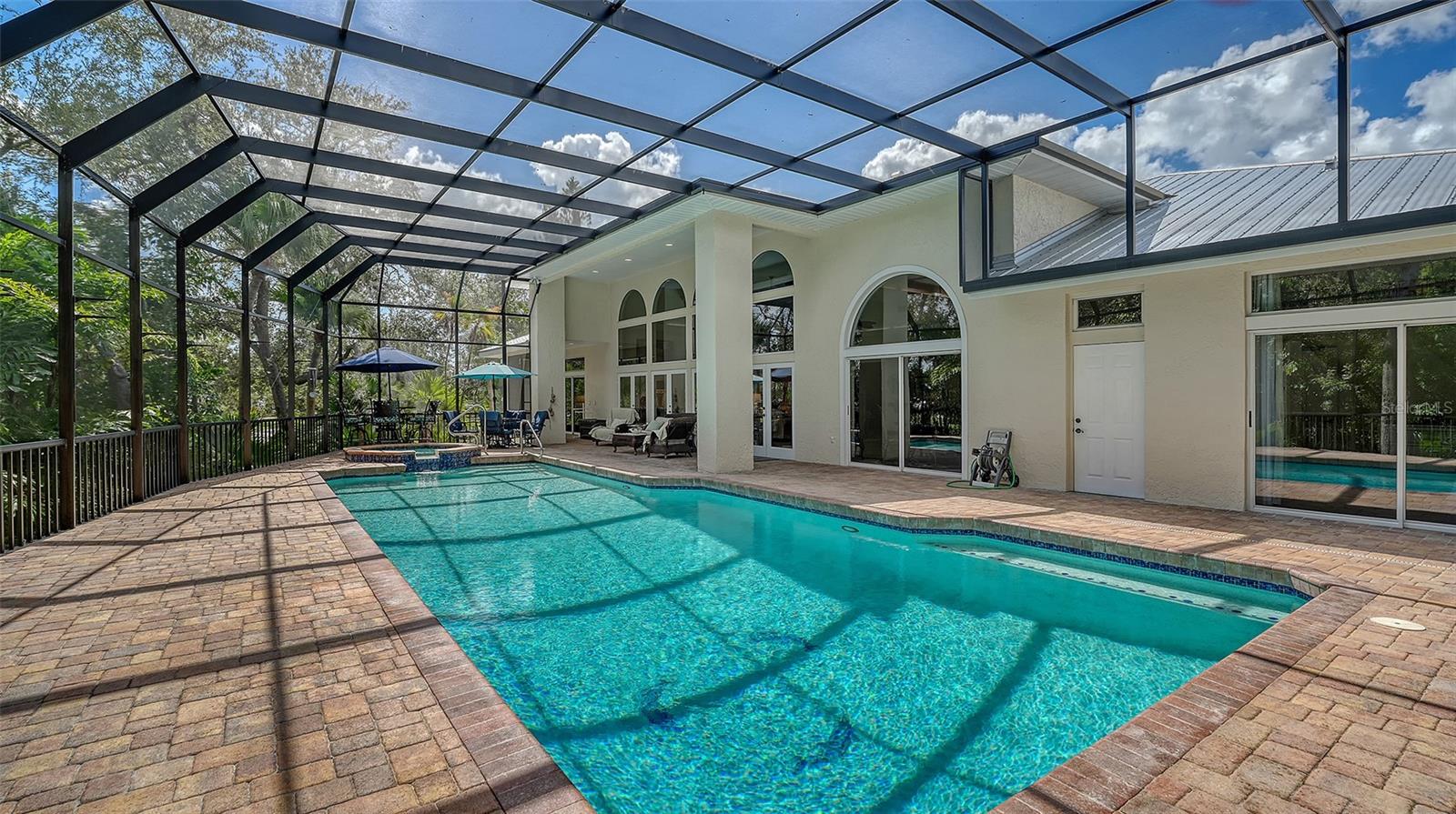 BUCCANEER BAY - Residential