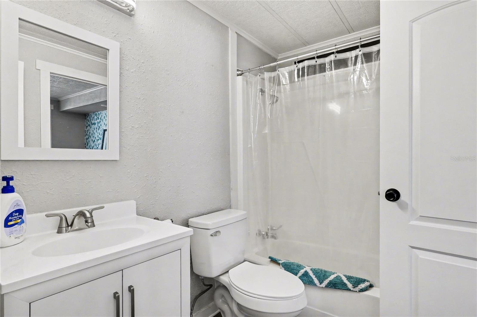 FLORAL LAKES - Residential