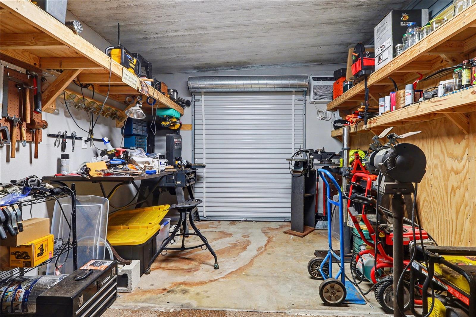 FLORAL LAKES - Residential