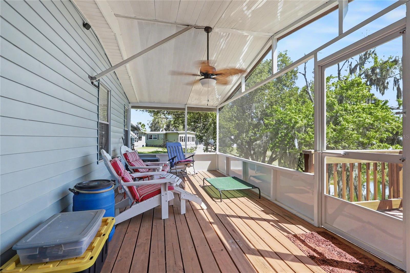 FLORAL LAKES - Residential