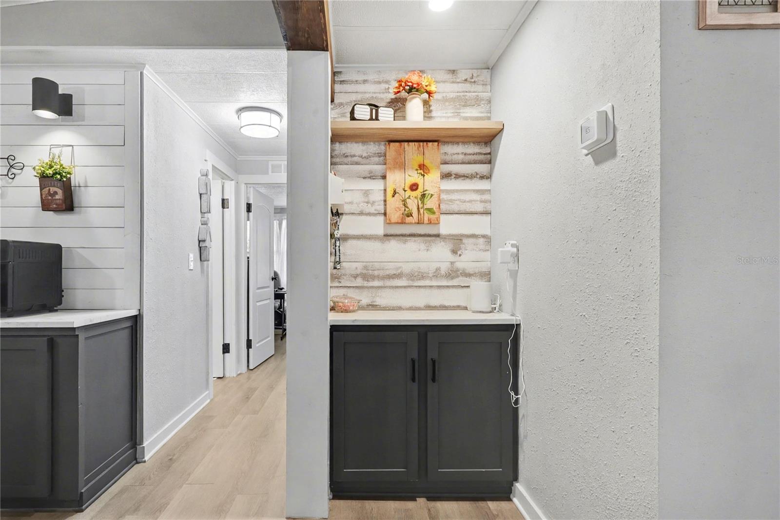 FLORAL LAKES - Residential