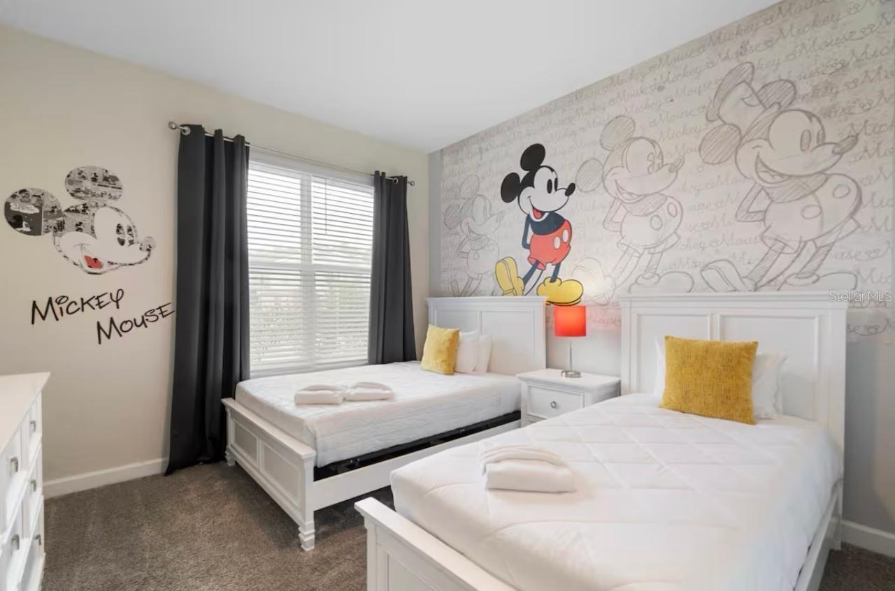 COVE AT STOREY LAKE III - Residential