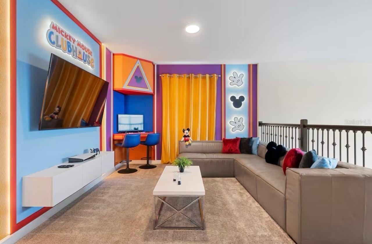 COVE AT STOREY LAKE III - Residential