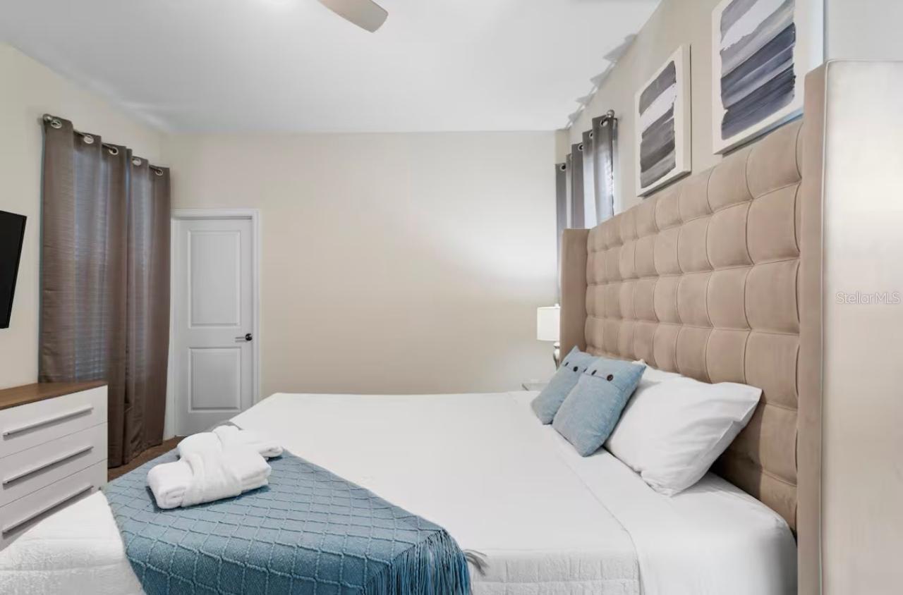 COVE AT STOREY LAKE III - Residential