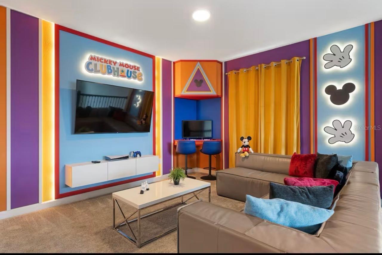 COVE AT STOREY LAKE III - Residential