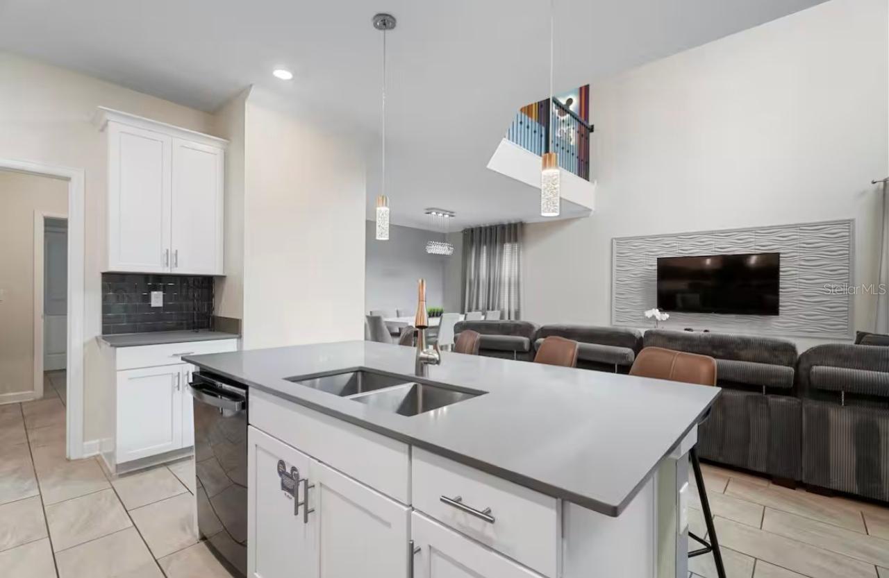 COVE AT STOREY LAKE III - Residential