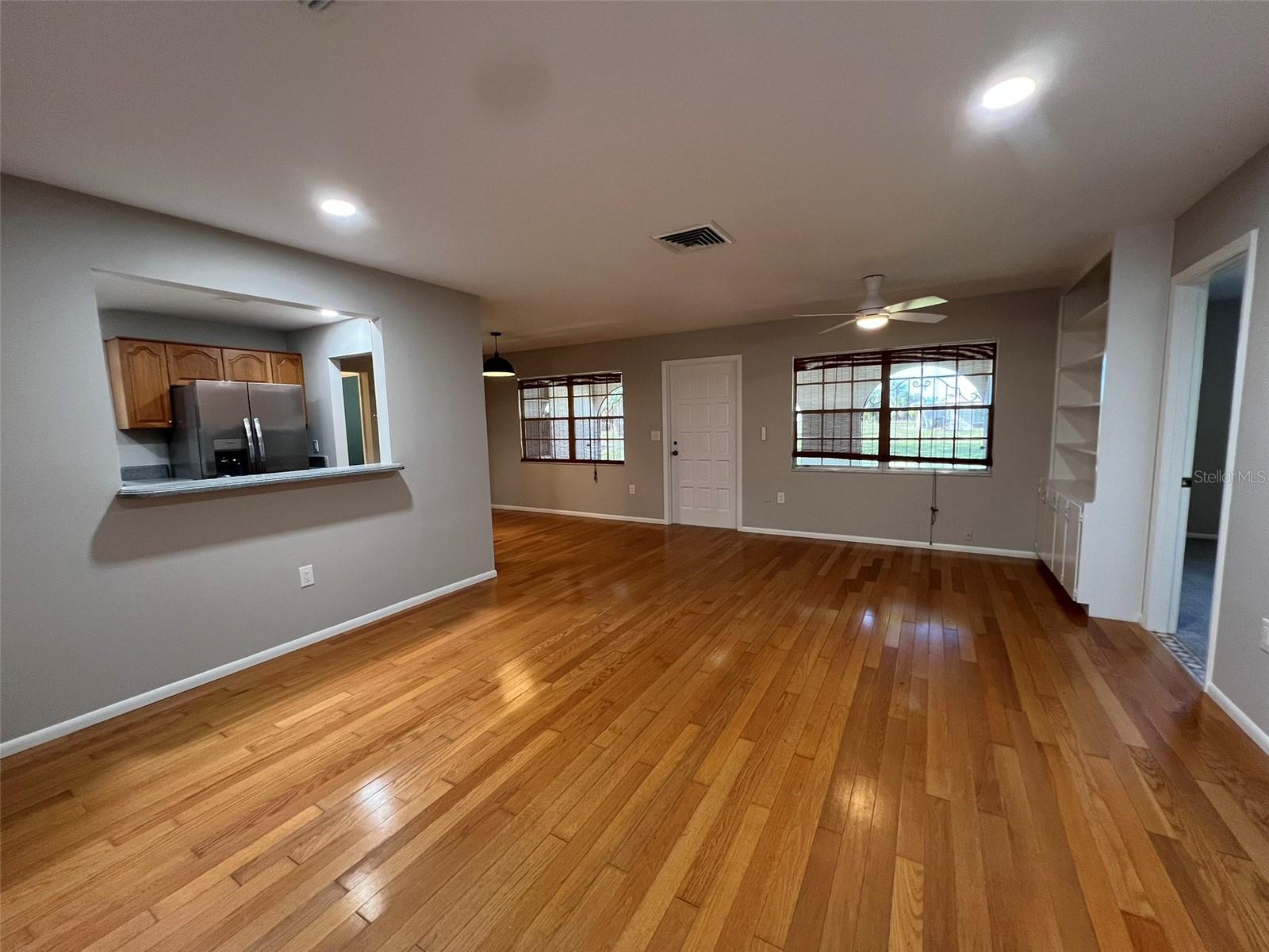 SORRENTO VILLAS 4 - Residential Lease