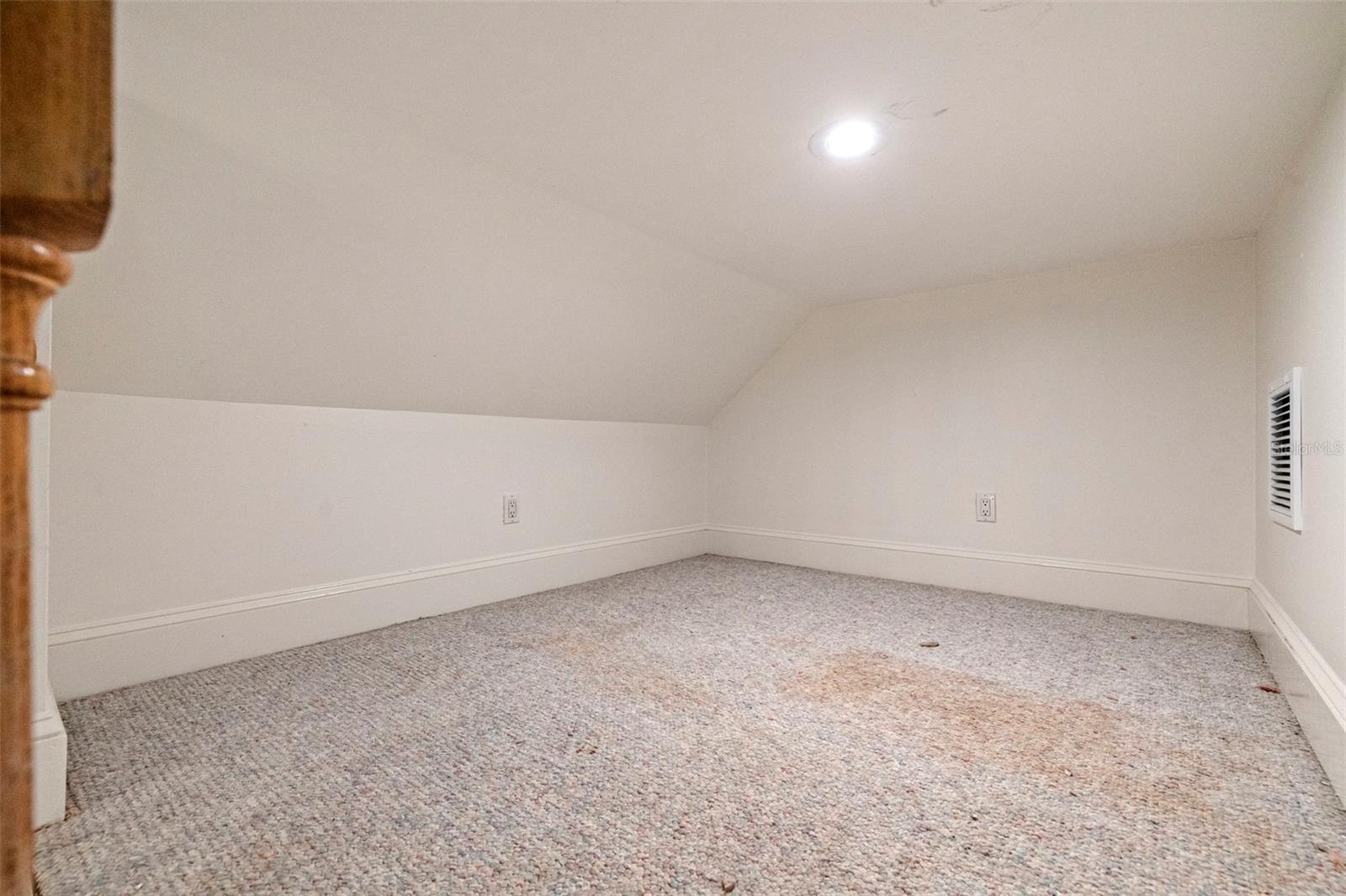 TAMPA PALMS - Residential