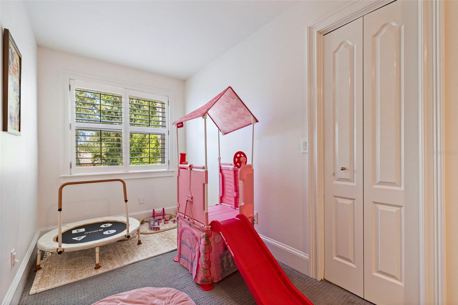 TAMPA PALMS - Residential