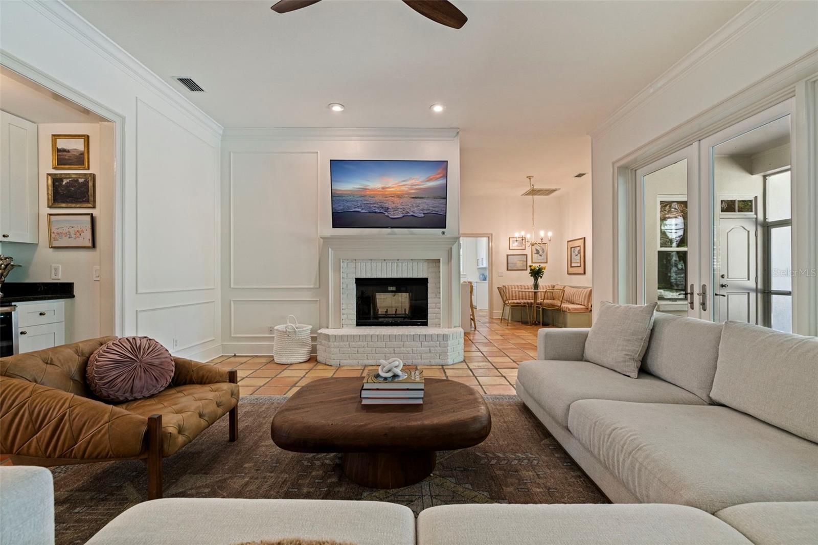 TAMPA PALMS - Residential