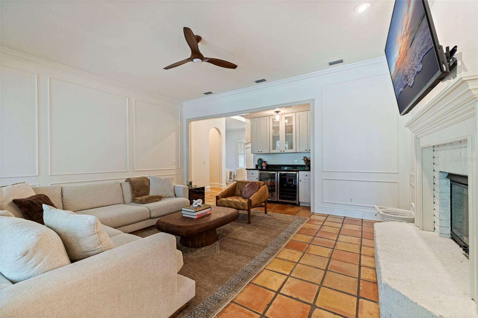 TAMPA PALMS - Residential