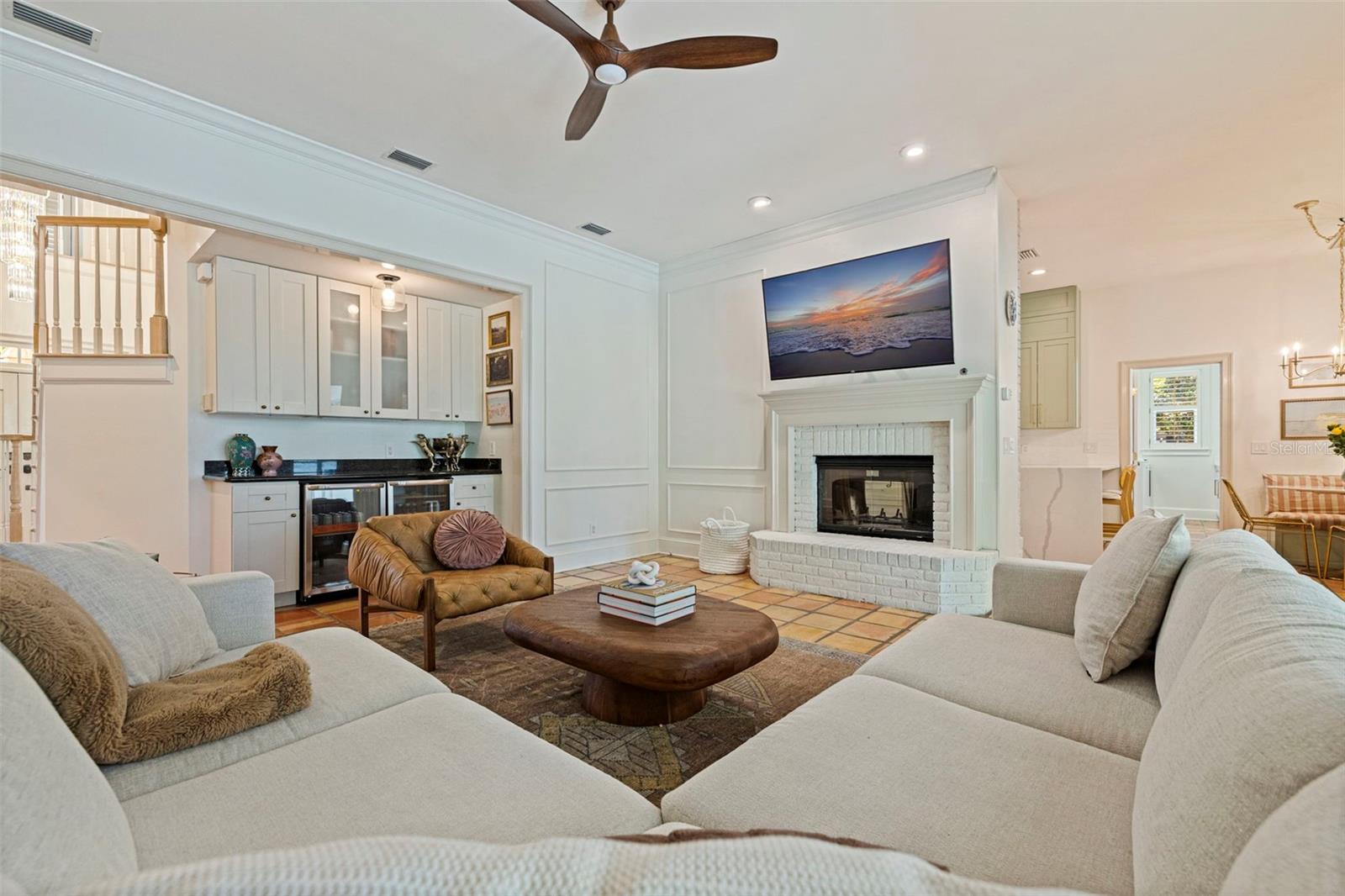 TAMPA PALMS - Residential