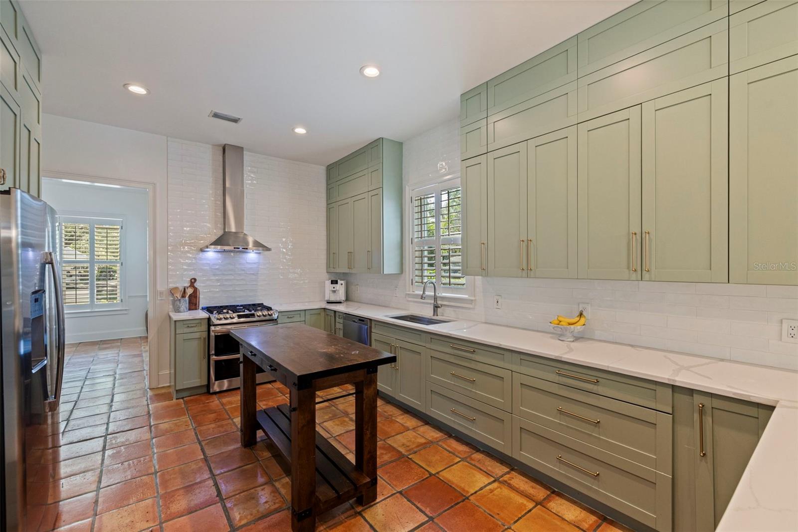 TAMPA PALMS - Residential