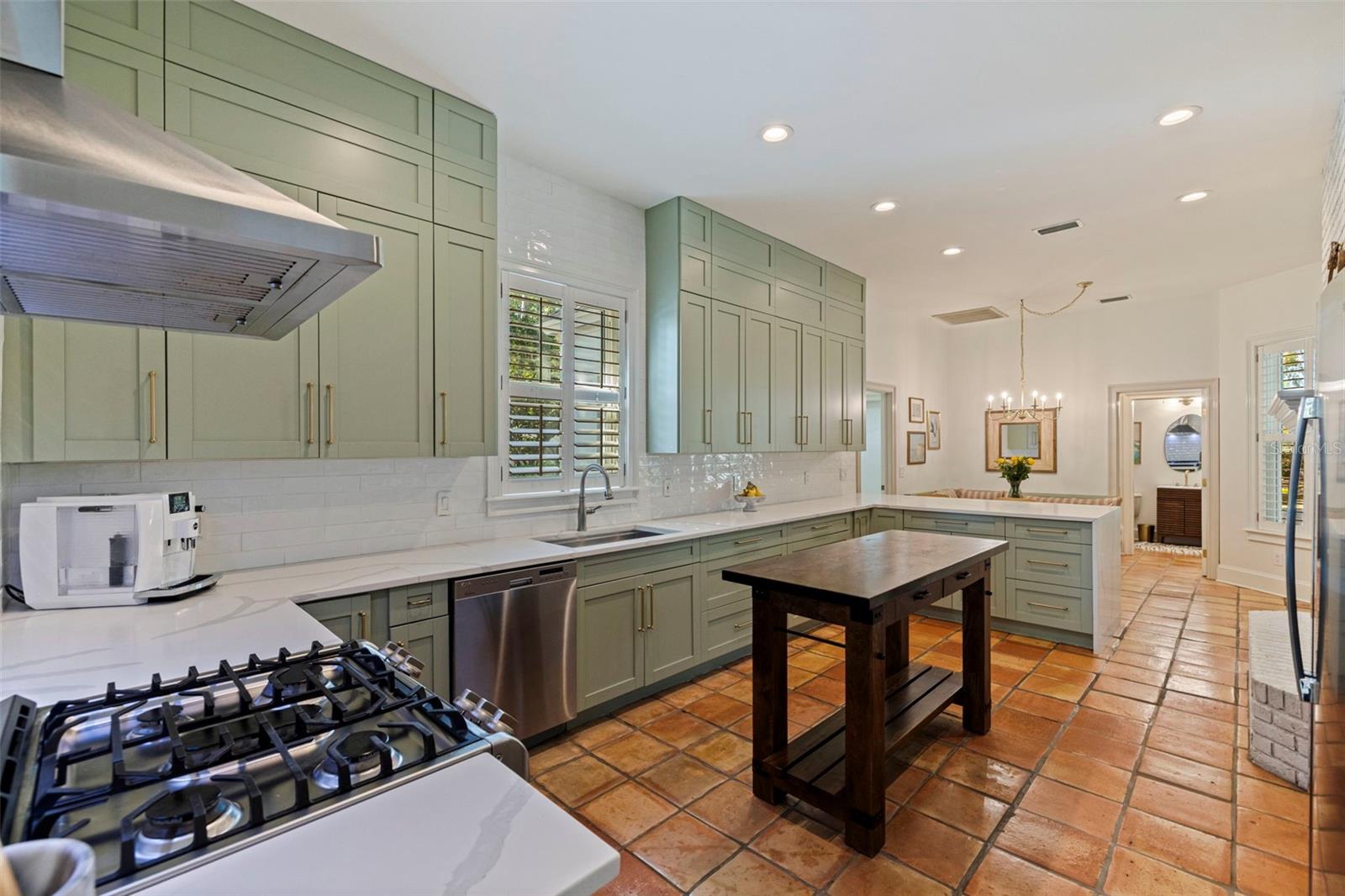 TAMPA PALMS - Residential