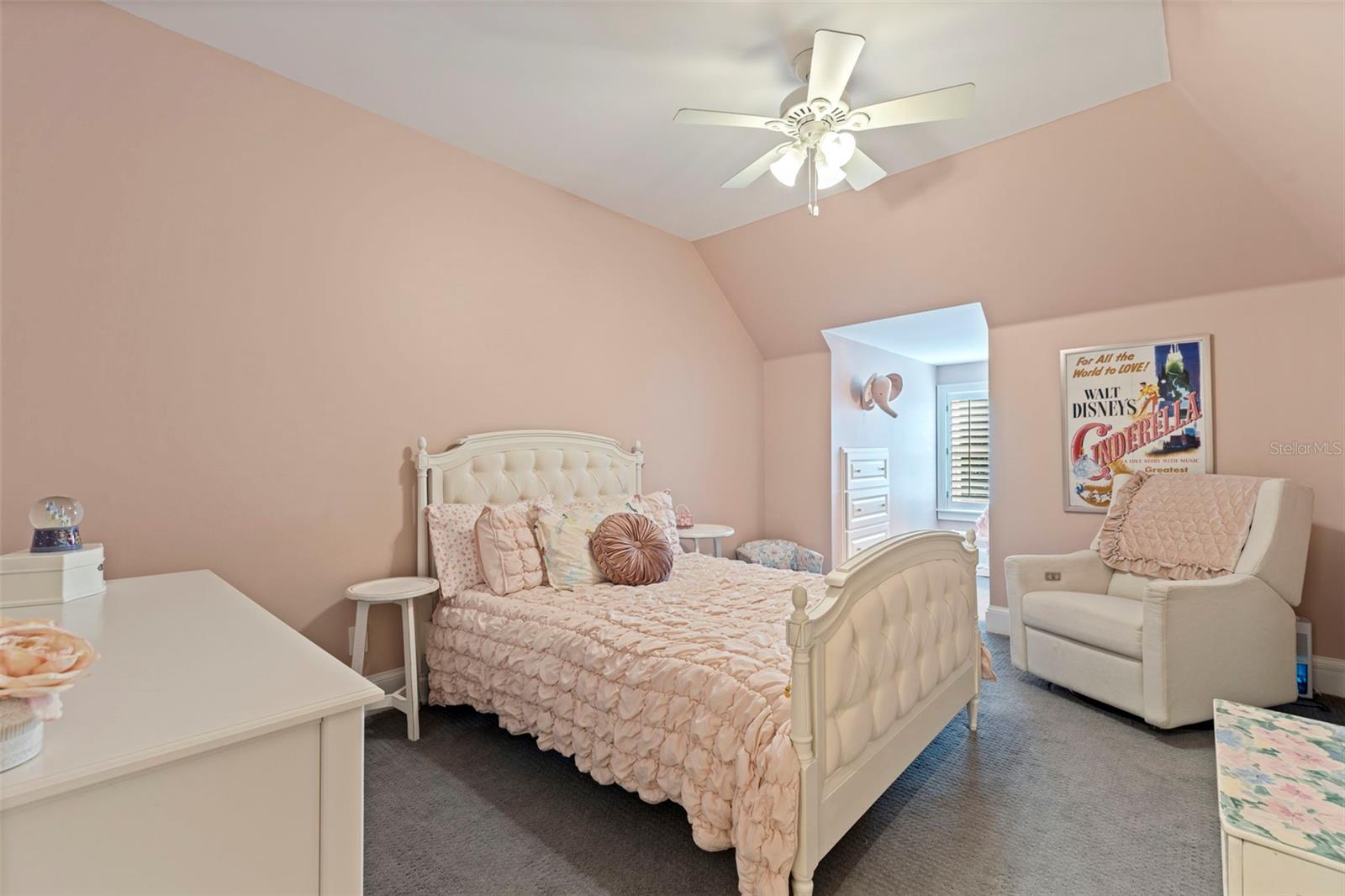 TAMPA PALMS - Residential