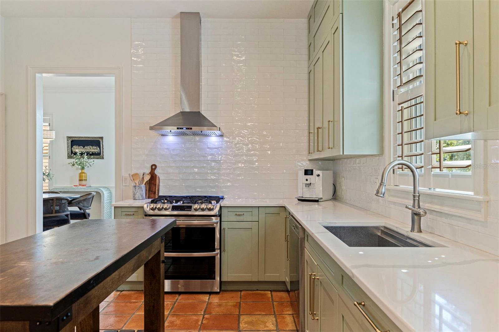 TAMPA PALMS - Residential