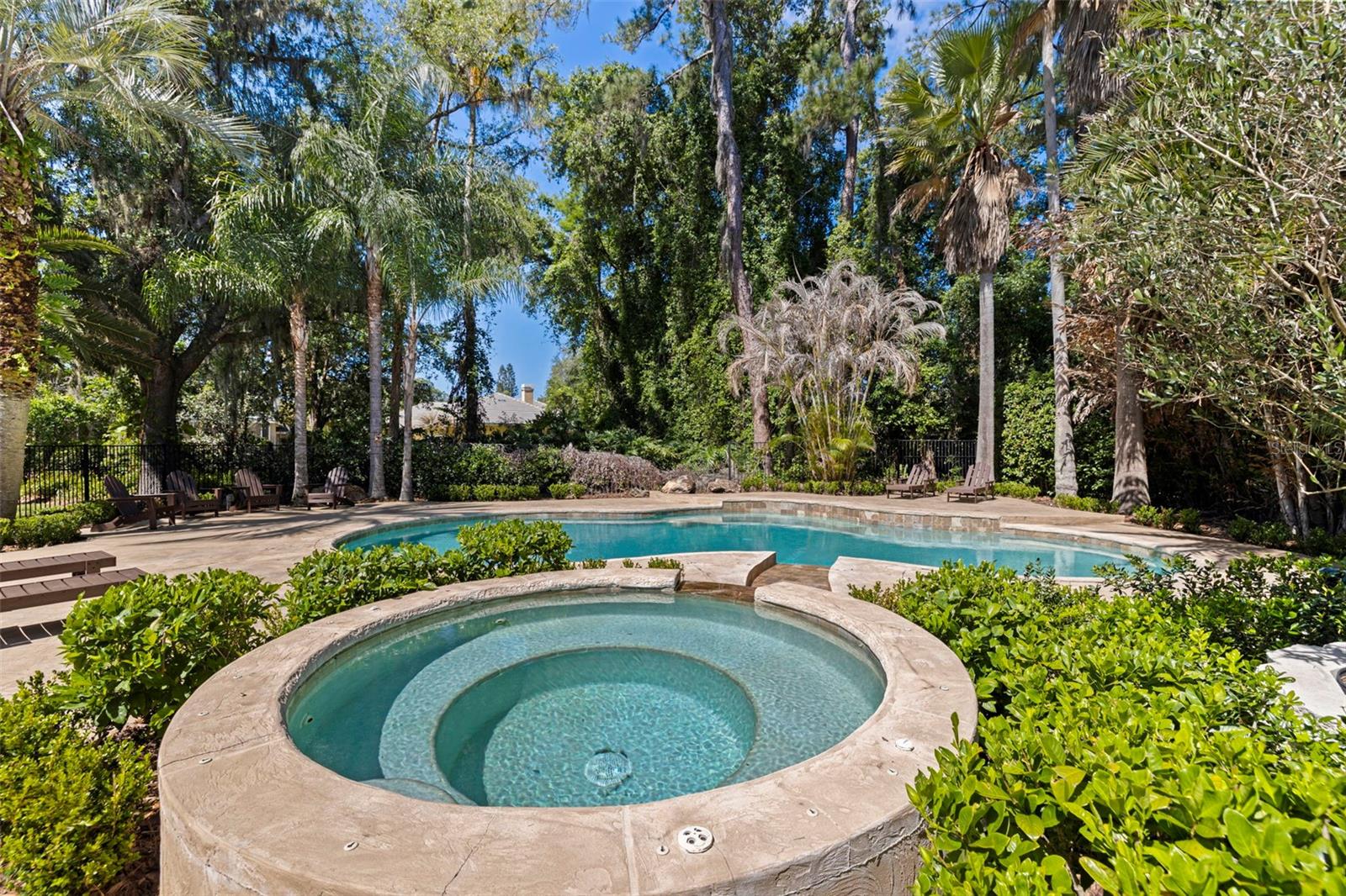 TAMPA PALMS - Residential