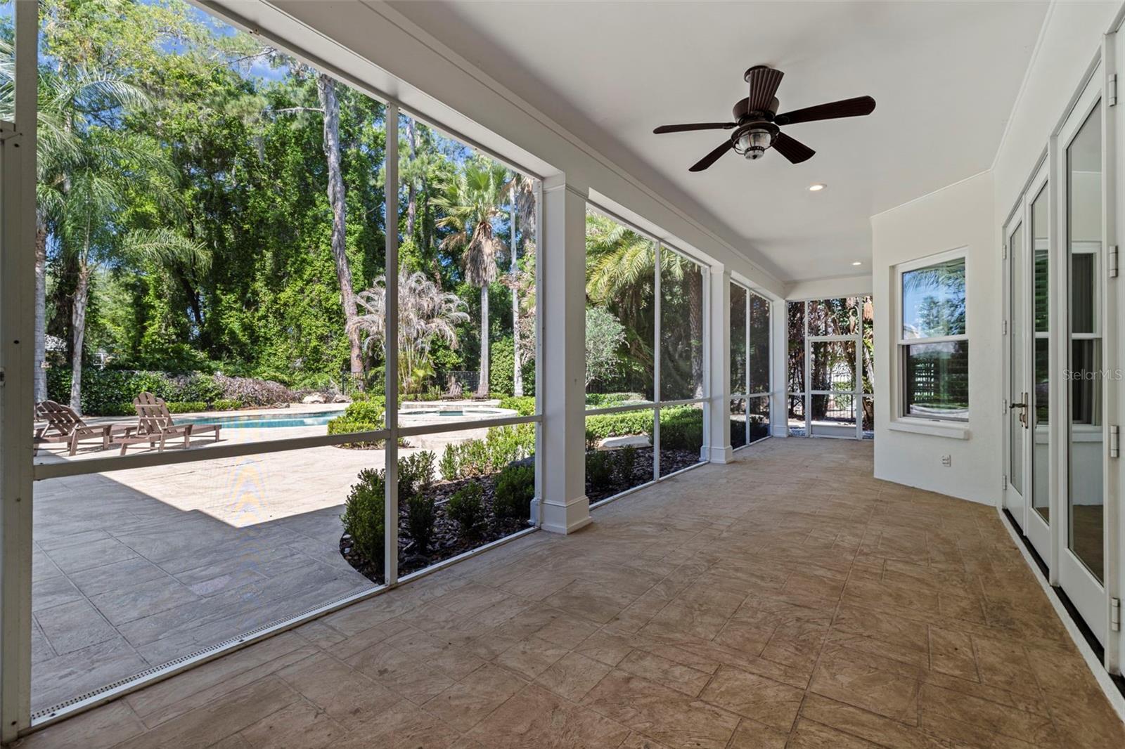 TAMPA PALMS - Residential