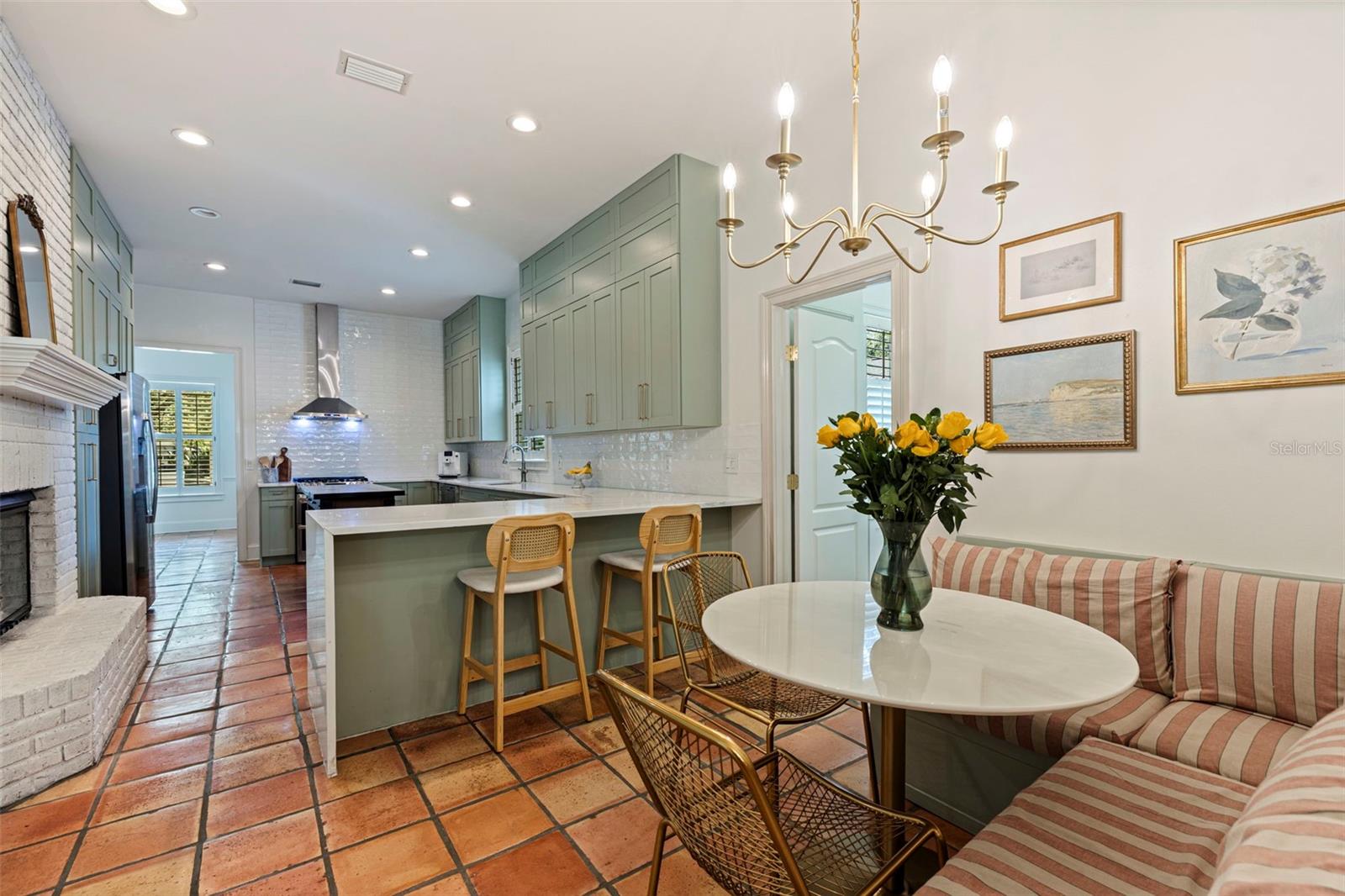 TAMPA PALMS - Residential