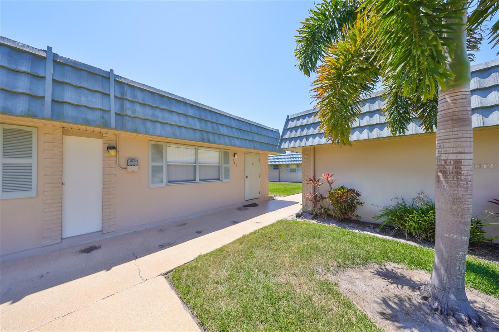 1802 BEDFORD TERRACE 187