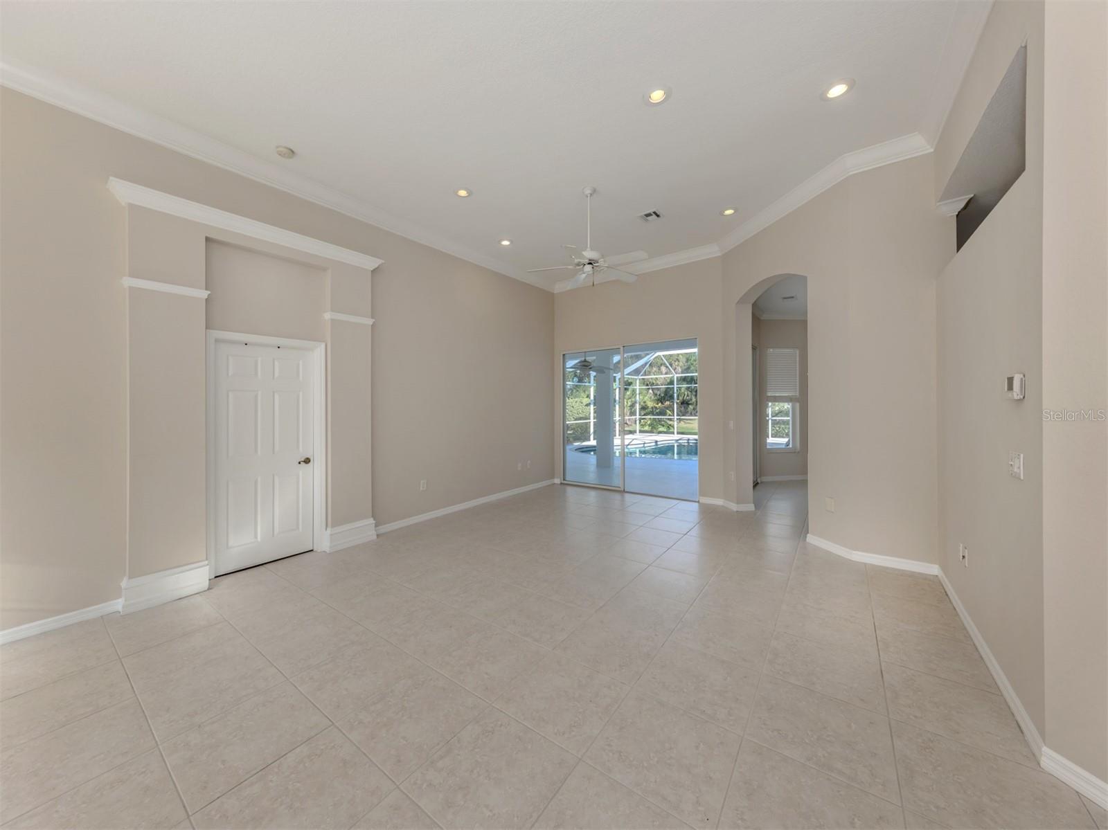 SAWGRASS - Residential